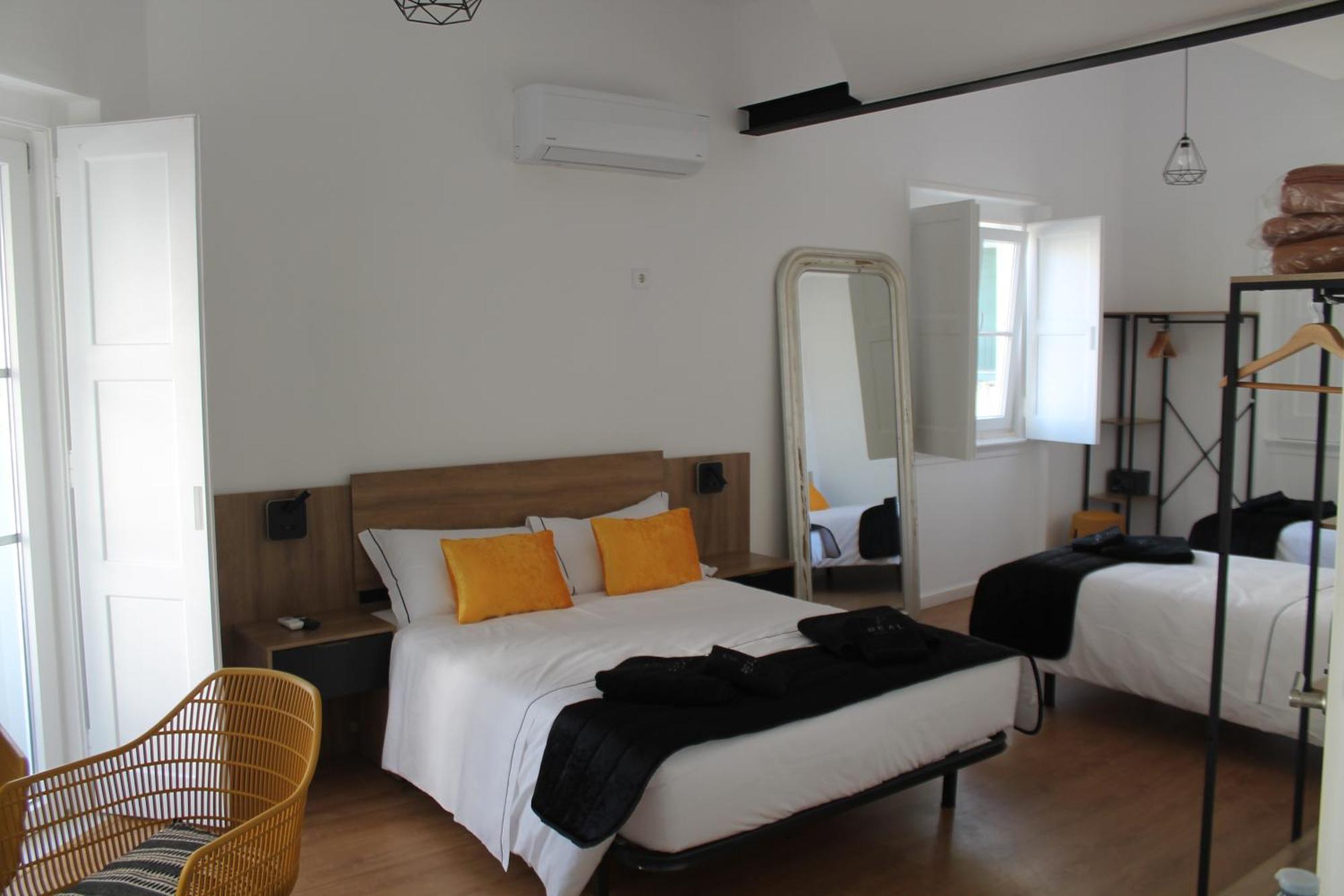 Real Guest House Costa da Caparica Bagian luar foto